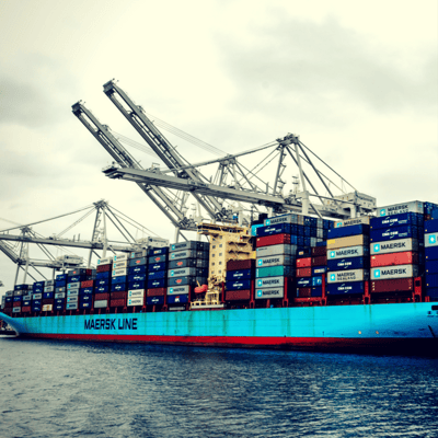 Containers on Maersk Enshi  Stranded.png